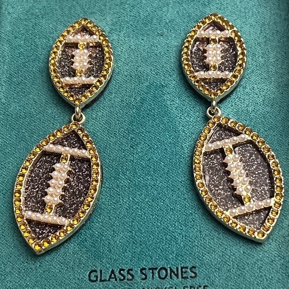 Piper k It’s Game Time Football dangle pierced earrings NEW - Picture 4 of 6